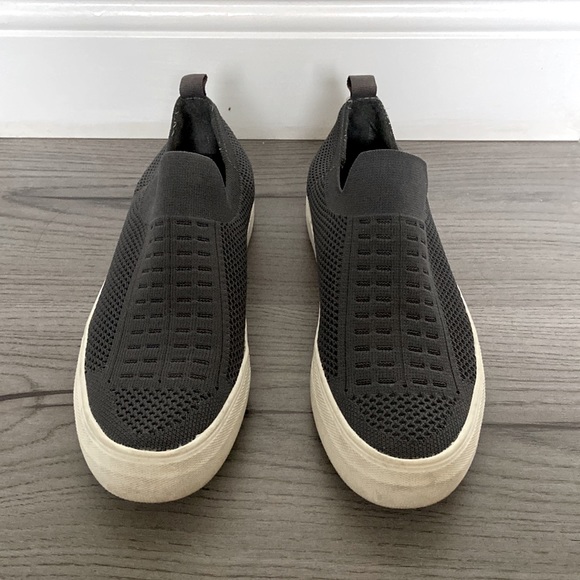 Steve Madden Slip On Shoes size 8 - Picture 2 of 7